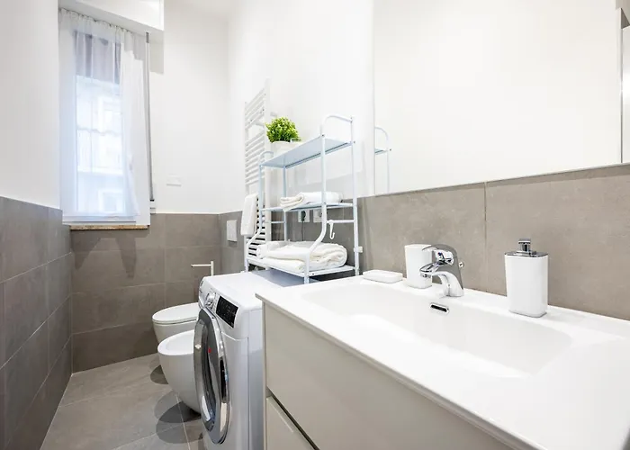 Guesthost - In One Apartment *